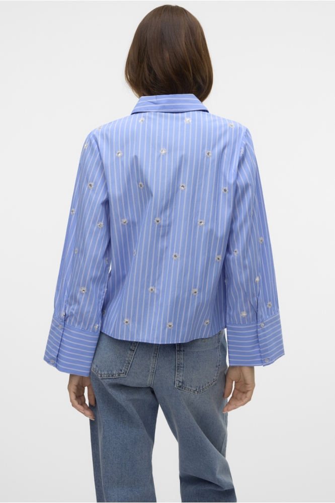 VMLEILA LS LOOSE SHORT SHIRT WVN 10321872 Cornflower Blue/Snow white